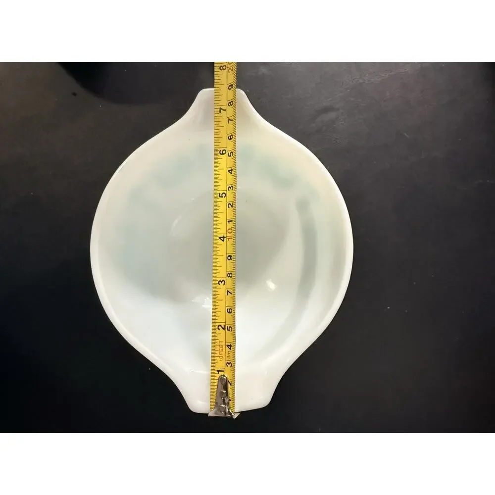 Vintage Pyrex Amish Farm Turquoise Milk Glass Mixing Bowl Pour Spout 7”